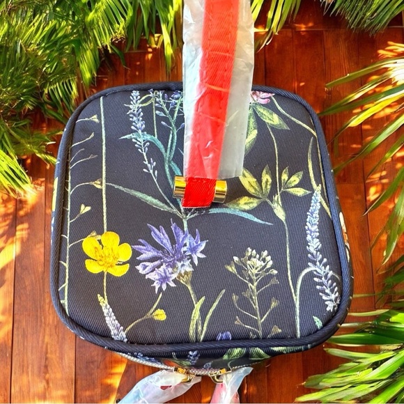 ESTÉE LAUDER Floral Cosmetic Travel Bag - NWOT - Picture 6 of 13
